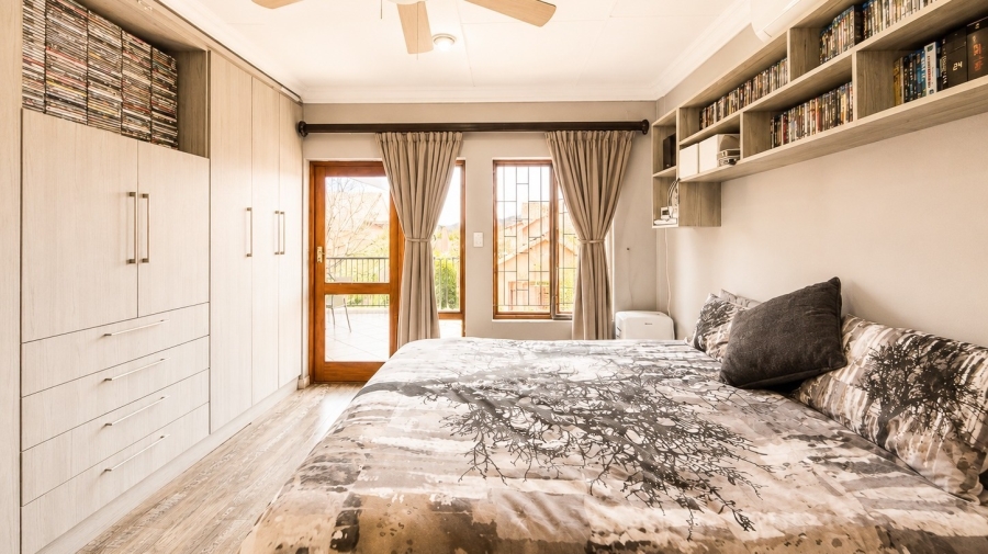 3 Bedroom Property for Sale in The Coves North West